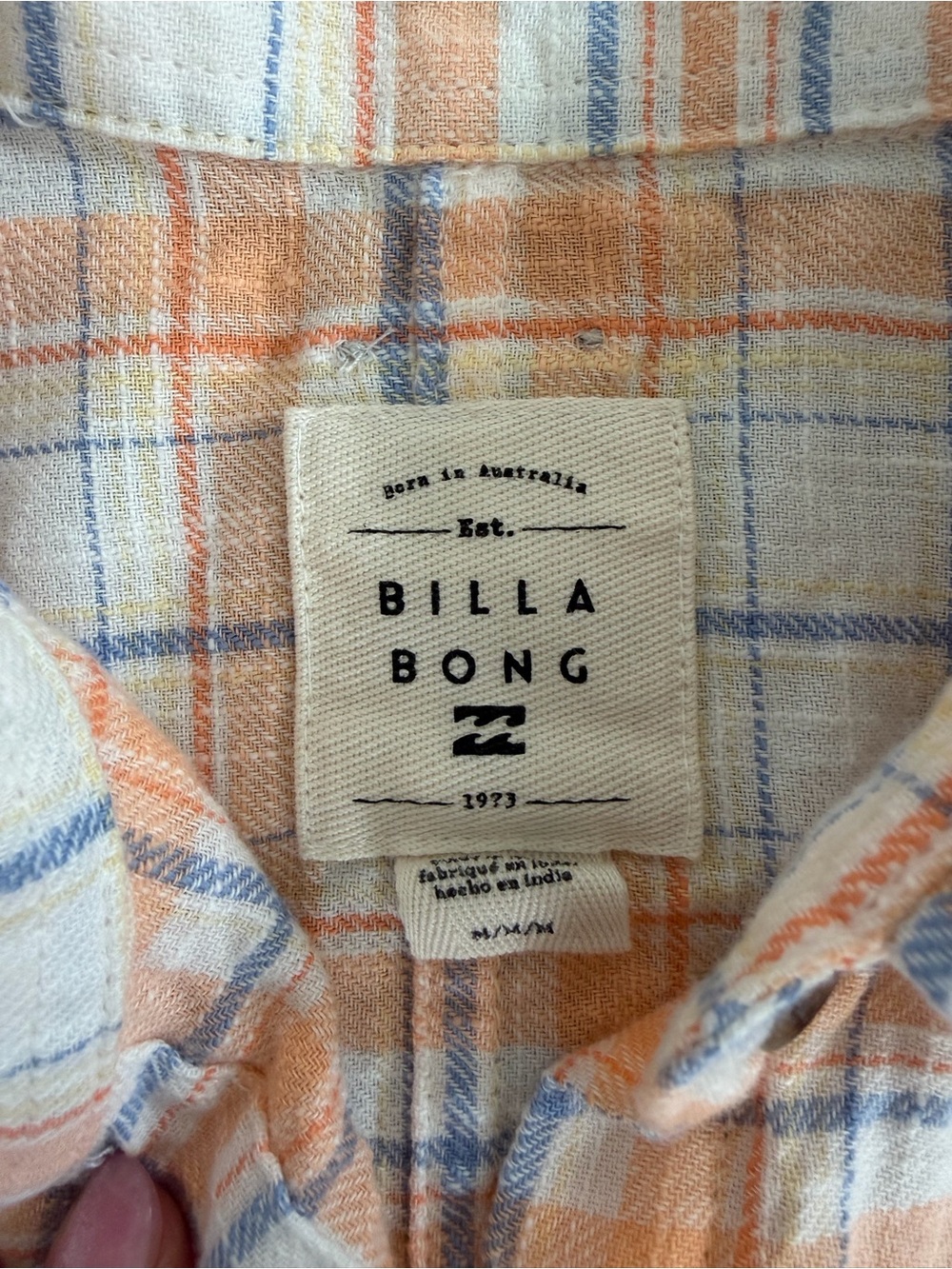 Billabong Women’s Plaid Shirt - Picture 6 of 6